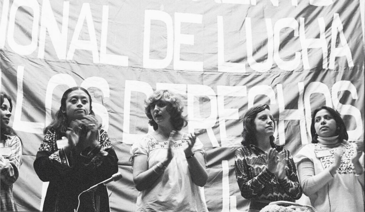 Rebeca Monroy Nasr. Asamblea constitutiva del Frente Nacional de Lucha por la Liberación y los Derechos de las Mujeres. Ciudad de México, 12 de marzo de 1979. Archivo fotográfico de Rebeca Monroy.